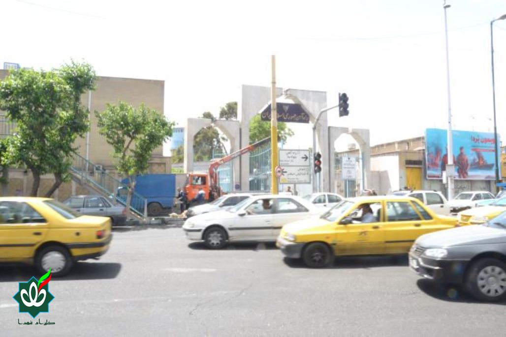 نصب اولین تابلوی گلزار شهدا در تهران سال 1405