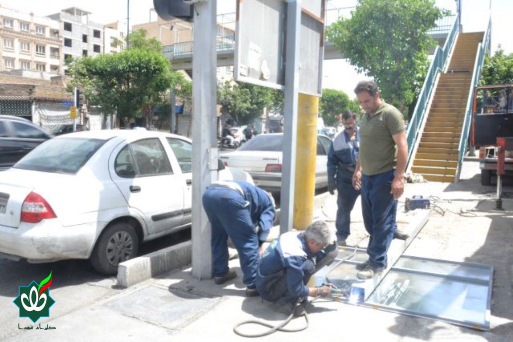 نصب اولین تابلوی گلزار شهدا در تهران سال 1405