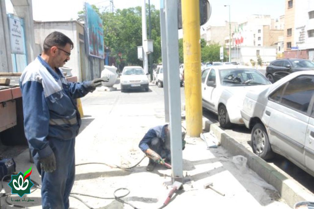 نصب اولین تابلوی گلزار شهدا در تهران سال 1405