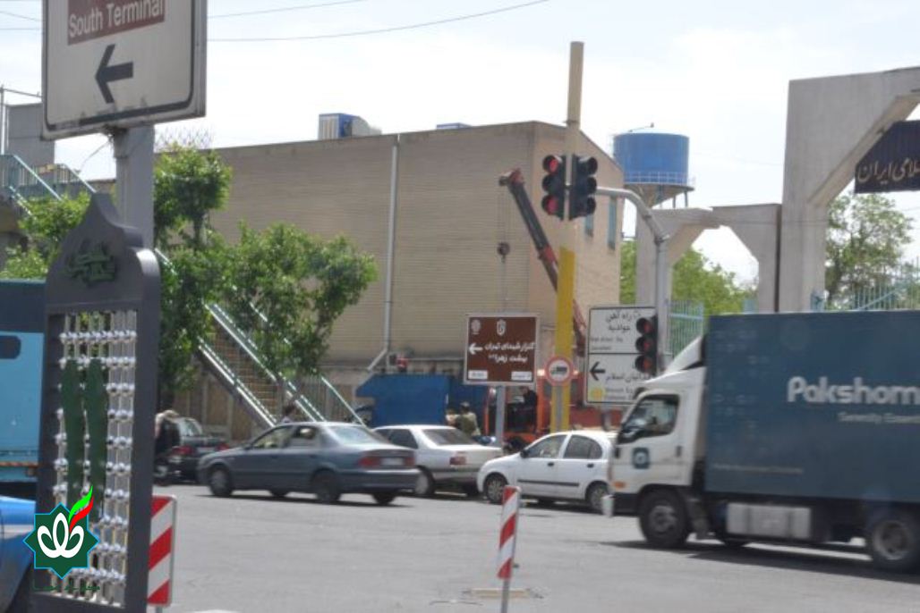 نصب اولین تابلوی گلزار شهدا در تهران سال 1405