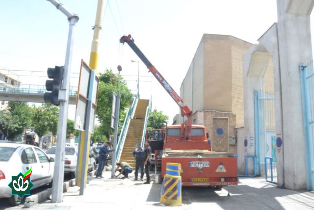 نصب اولین تابلوی گلزار شهدا در تهران سال 1405